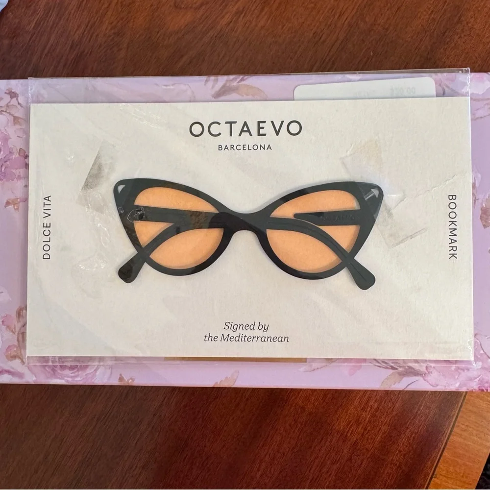 NWT OCTAEVO Dolce Vita Sunglasses Brass Bookmark
